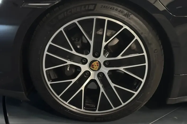 Porsche Taycan din 2023 cu 43.000 km - oferta POR226994 - foto 8
