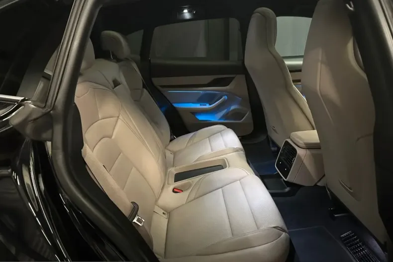 Porsche Taycan din 2023 cu 43.000 km - oferta POR226994 - foto 25