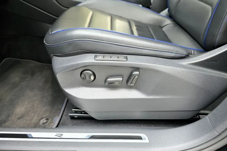 Volkswagen Tiguan din 2023 cu 45.549 km - oferta VOL226998 - foto 14