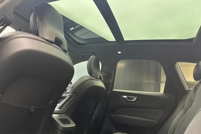 Volvo XC60 din 2024 cu 42.000 km - oferta VOL226999 - foto 9