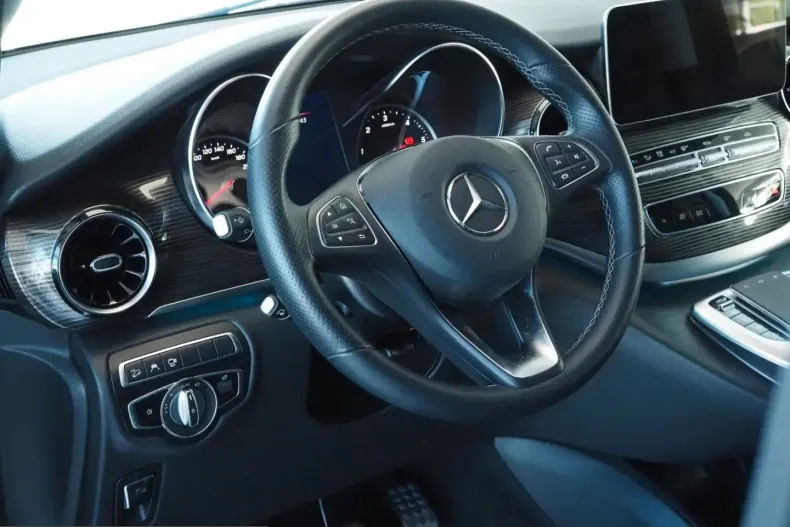 Mercedes-Benz V 300 (Clasa V) din 2024 cu 49.600 km - oferta MER227004 - foto 8