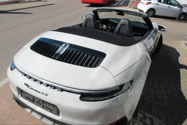 Porsche 992 din 2021 cu 2.500 km - oferta POR227012 - foto 2