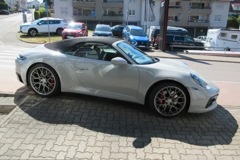Porsche 992 din 2021 cu 2.500 km - oferta POR227012 - foto 3