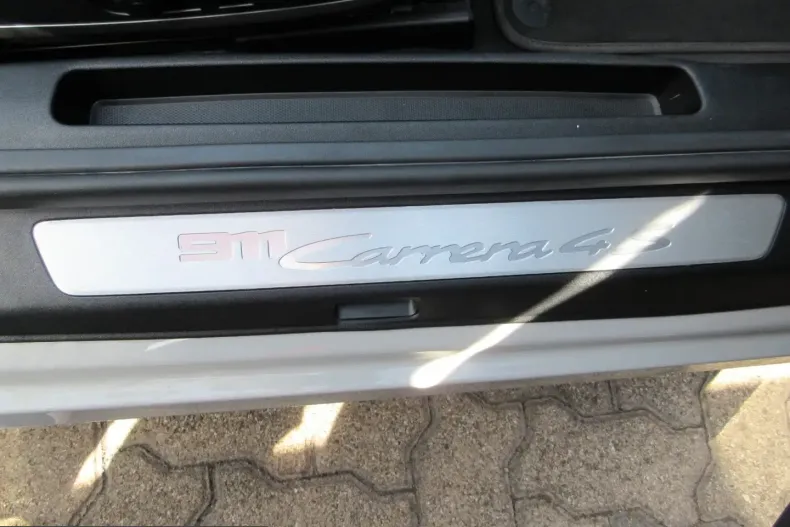 Porsche 992 din 2021 cu 2.500 km - oferta POR227012 - foto 17