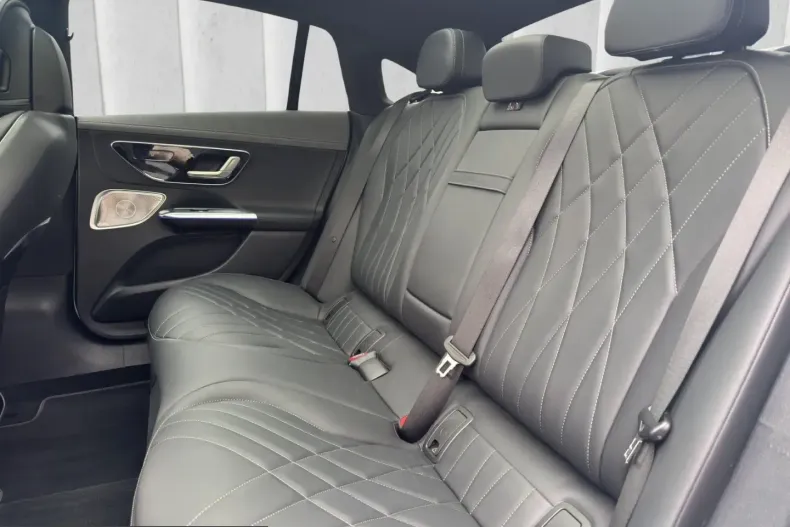 Mercedes-Benz EQE (Clasa E) din 2025 cu 14.678 km - oferta MER227018 - foto 12