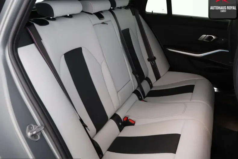BMW M3 (Seria 3) din 2023 cu 38.595 km - oferta BMW227043 - foto 12
