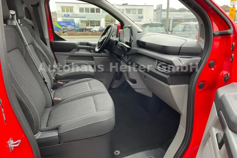Ford Tourneo Custom din 2024 cu 23.200 km - oferta FOR227048 - foto 9