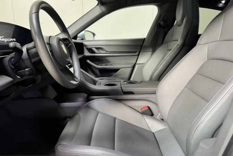 Porsche Taycan din 2021 cu 31.421 km - oferta POR227052 - foto 9