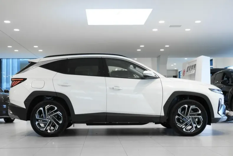 Hyundai Tucson din 2025 cu 7.247 km - oferta HYU227053 - foto 10