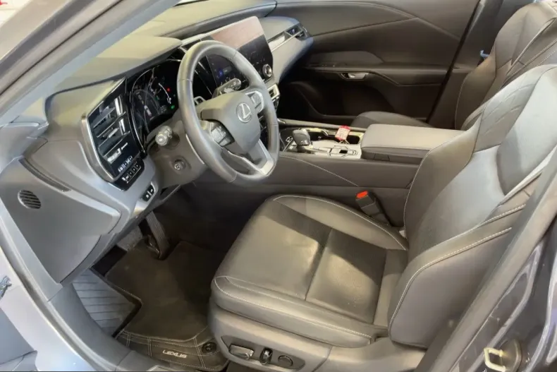 Lexus RX 450 din 2024 cu 18.663 km - oferta LEX227056 - foto 6