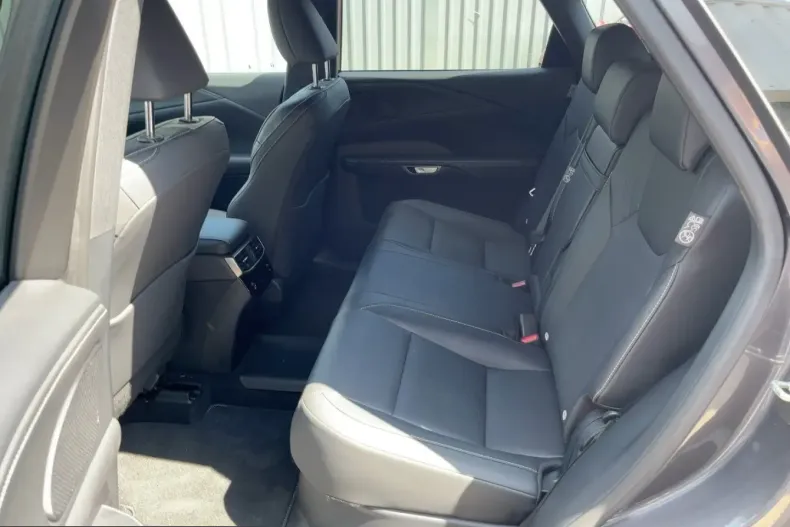Lexus RX 450 din 2024 cu 18.663 km - oferta LEX227056 - foto 7