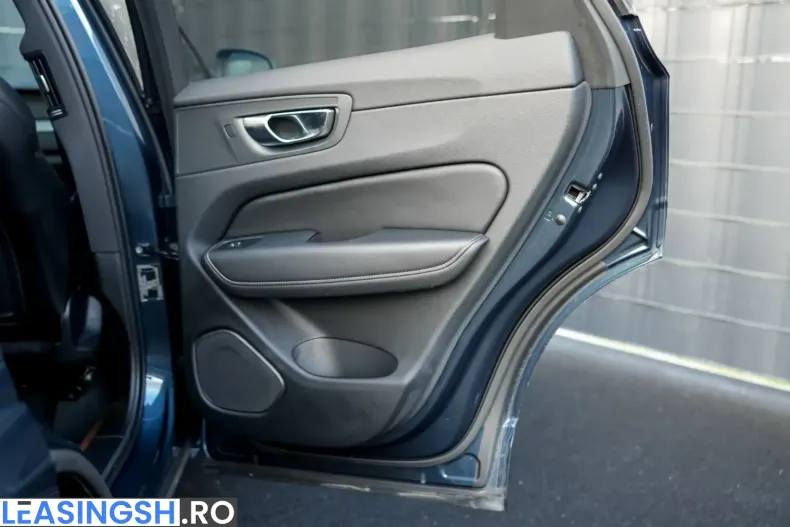 Volvo XC60 din 2025 cu 24.910 km - oferta VOL227081 - foto 11