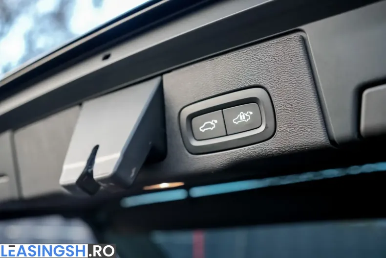 Volvo XC60 din 2025 cu 24.910 km - oferta VOL227081 - foto 46