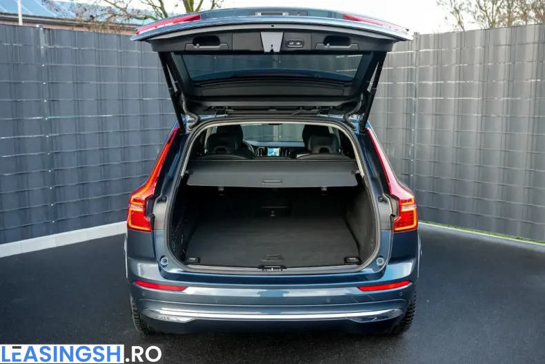 Volvo XC60 din 2025 cu 24.910 km - oferta VOL227081 - foto 48