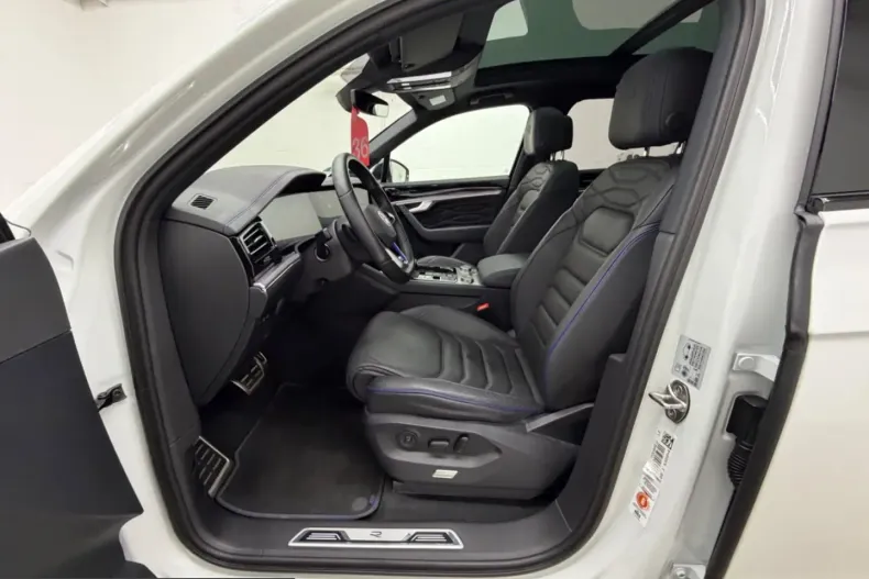 Volkswagen Touareg din 2023 cu 26.000 km - oferta VOL227083 - foto 10
