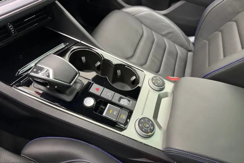 Volkswagen Touareg din 2023 cu 26.000 km - oferta VOL227083 - foto 28