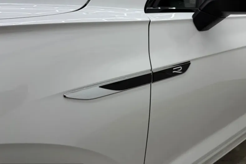 Volkswagen Touareg din 2023 cu 26.000 km - oferta VOL227083 - foto 45