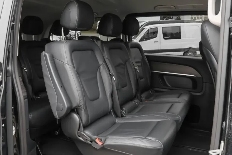 Mercedes-Benz V 300 (Clasa V) din 2024 cu 42.900 km - oferta MER227084 - foto 4