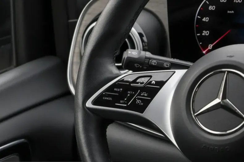 Mercedes-Benz V 300 (Clasa V) din 2024 cu 42.900 km - oferta MER227084 - foto 10