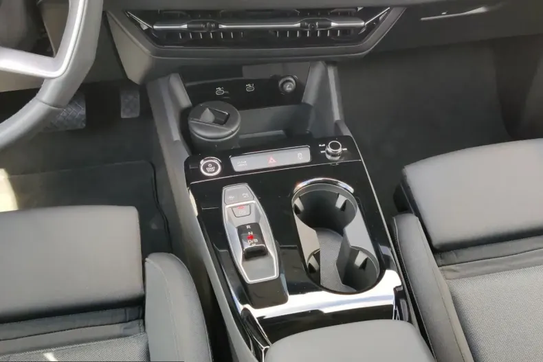 Audi Q6 e-tron din 2025 cu 21.465 km - oferta AUD227086 - foto 14