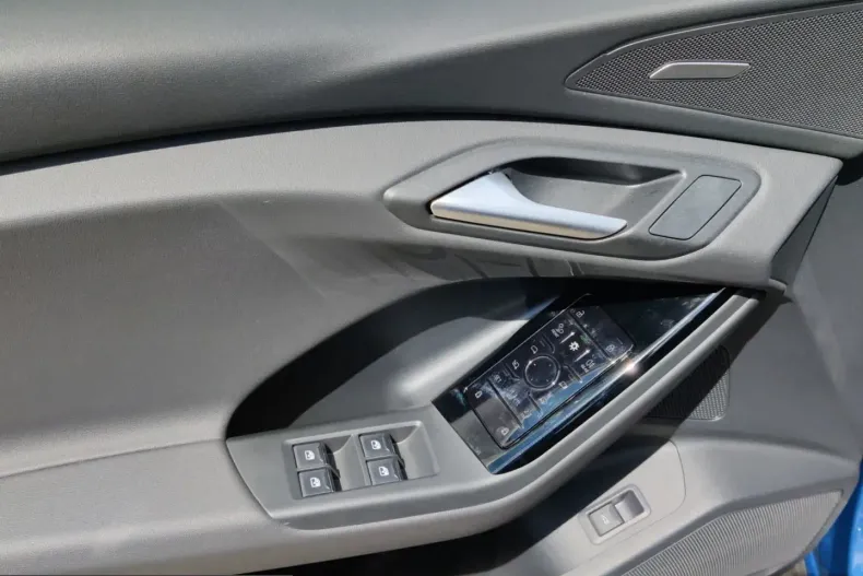 Audi Q6 e-tron din 2025 cu 21.465 km - oferta AUD227086 - foto 16