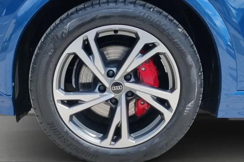 Audi Q6 e-tron din 2025 cu 21.465 km - oferta AUD227086 - foto 23