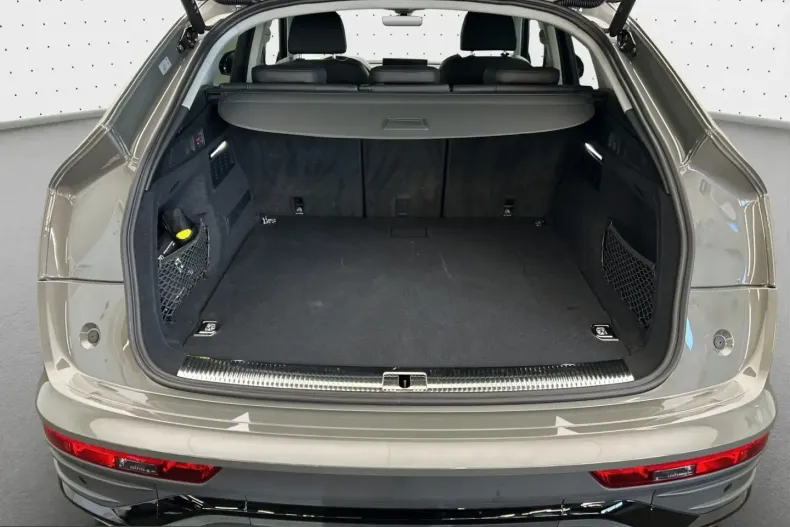 Audi Q5 din 2025 cu 3.338 km - oferta AUD227087 - foto 17