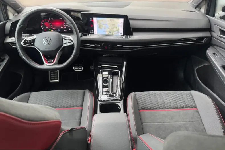 Volkswagen Golf din 2024 cu 18.776 km - oferta VOL227088 - foto 6