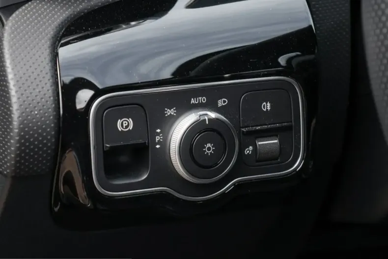 Mercedes-Benz A 35 AMG (Clasa A) din 2024 cu 19.987 km - oferta MER227092 - foto 13