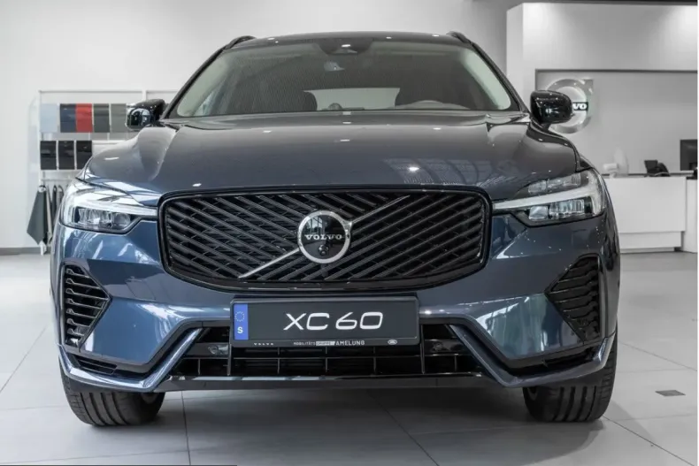 Volvo XC60 din 2025 cu 10.849 km - oferta VOL227100 - foto 2