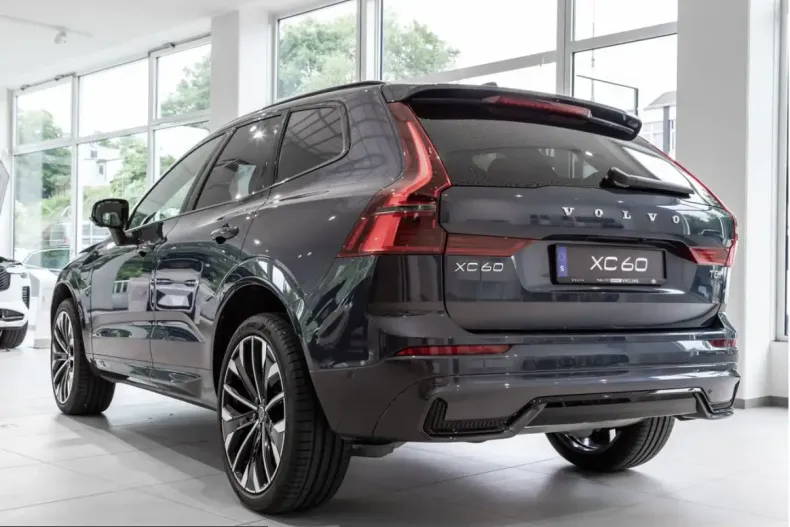 Volvo XC60 din 2025 cu 10.849 km - oferta VOL227100 - foto 3