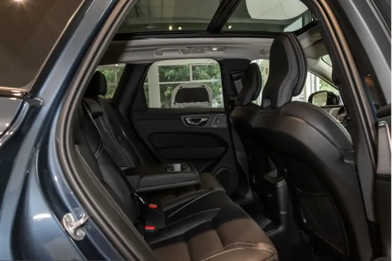 Volvo XC60 din 2025 cu 10.849 km - oferta VOL227100 - foto 25
