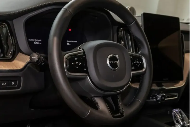 Volvo XC60 din 2025 cu 10.849 km - oferta VOL227100 - foto 43