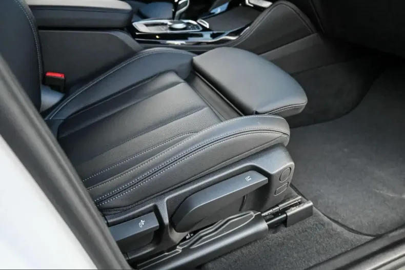 BMW X4 (Seria X) din 2025 cu 19.390 km - oferta BMW227104 - foto 11