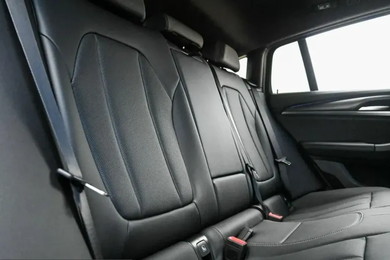 BMW X4 (Seria X) din 2025 cu 19.390 km - oferta BMW227104 - foto 17