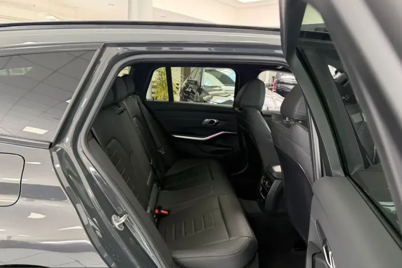 BMW M340i (Seria 3) din 2025 cu 17.269 km - oferta BMW227106 - foto 21