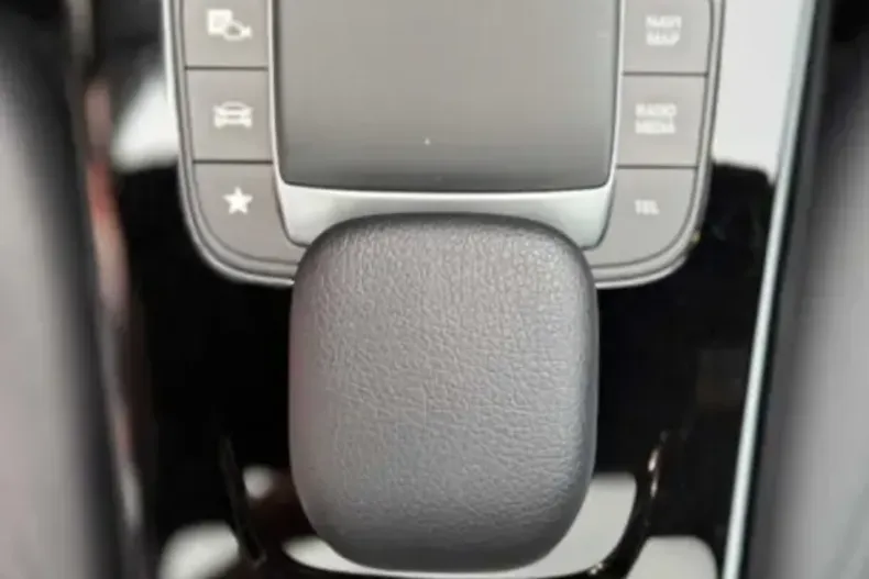Mercedes-Benz CLA 200 (Clasa CLA) din 2021 cu 70.000 km - oferta MER227123 - foto 26