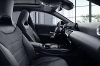 Mercedes-Benz CLA 45 AMG (Clasa CLA) din 2023 cu 31.840 km - oferta MER227130 - foto 8