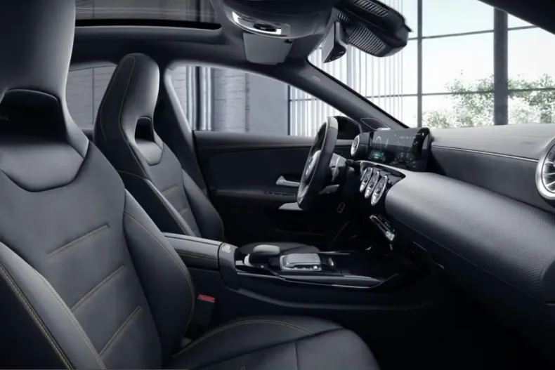 Mercedes-Benz CLA 45 AMG (Clasa CLA) din 2023 cu 31.840 km - oferta MER227130 - foto 8
