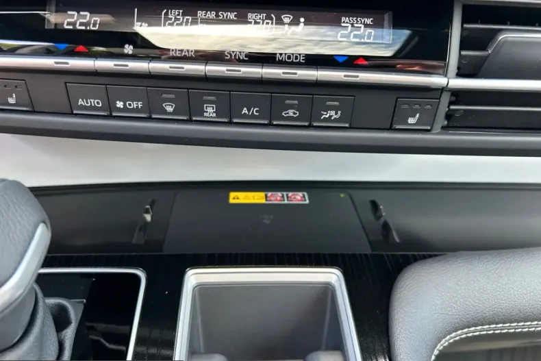 Toyota Sienna din 2025 cu 7.000 km - oferta TOY227141 - foto 18