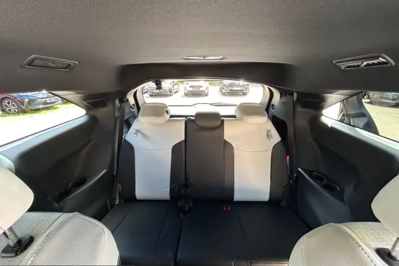 Toyota Sienna din 2025 cu 7.000 km - oferta TOY227141 - foto 22