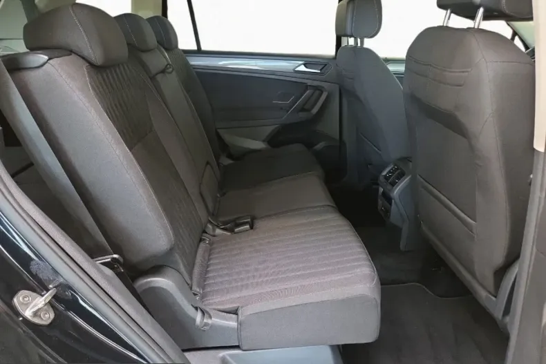 Volkswagen Tiguan Allspace din 2024 cu 71.221 km - oferta VOL227145 - foto 9