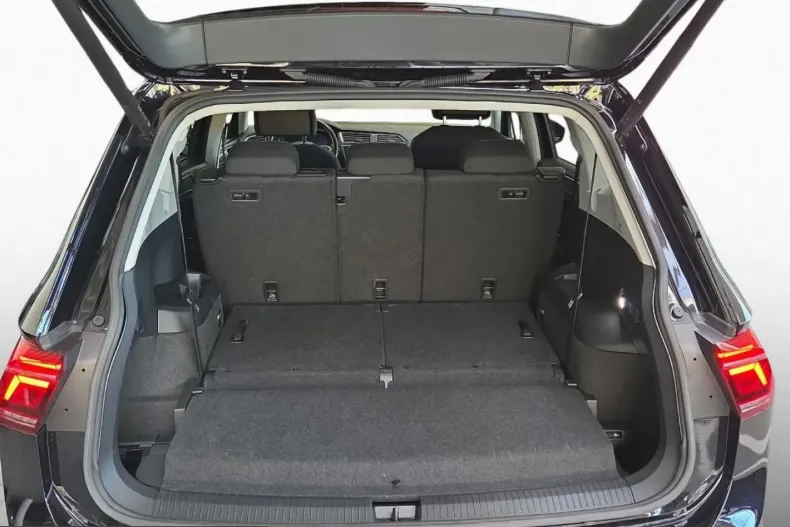Volkswagen Tiguan Allspace din 2024 cu 71.221 km - oferta VOL227145 - foto 13