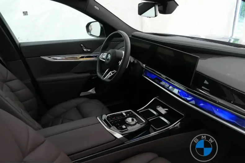 BMW 740 (Seria 7) din 2025 cu 19.423 km - oferta BMW227154 - foto 6