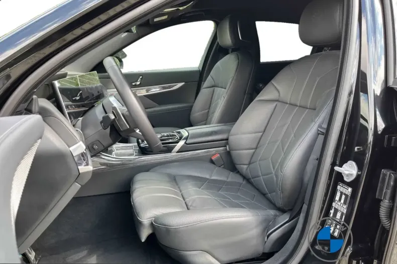 BMW 740 (Seria 7) din 2025 cu 17.023 km - oferta BMW227156 - foto 9