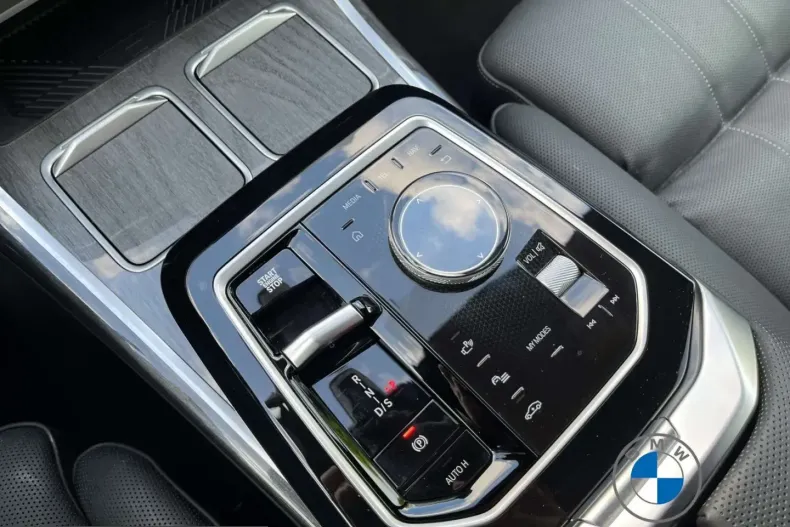 BMW 740 (Seria 7) din 2025 cu 17.023 km - oferta BMW227156 - foto 13