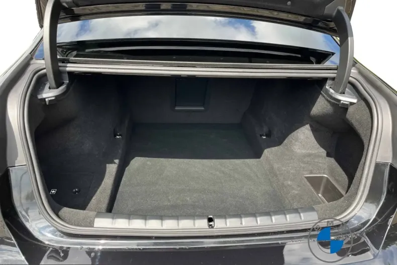 BMW 740 (Seria 7) din 2025 cu 17.023 km - oferta BMW227156 - foto 16