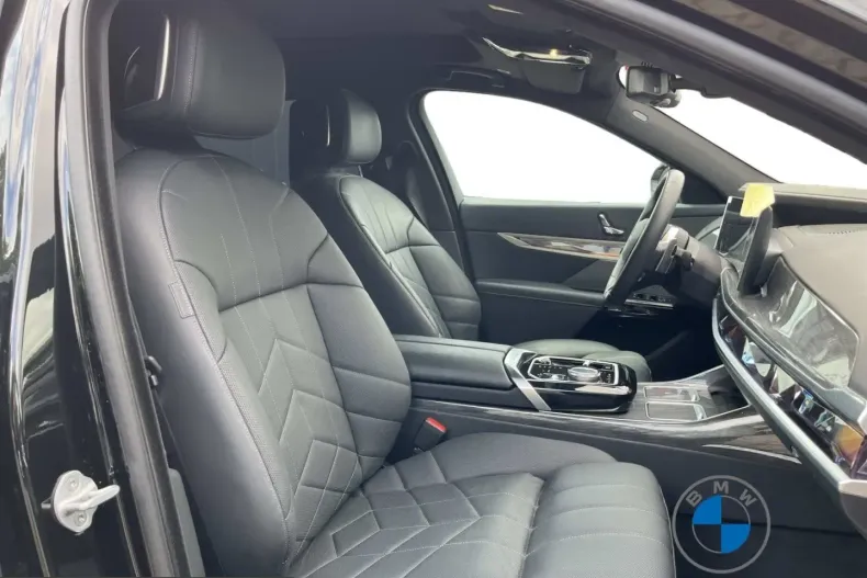 BMW 740 (Seria 7) din 2025 cu 17.023 km - oferta BMW227156 - foto 18