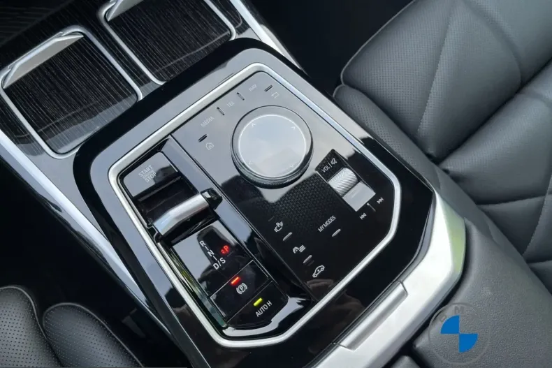 BMW 740 (Seria 7) din 2025 cu 8.618 km - oferta BMW227157 - foto 13