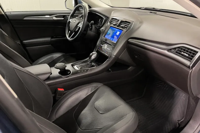 Ford Mondeo din 2022 cu 72.070 km - oferta FOR227164 - foto 10